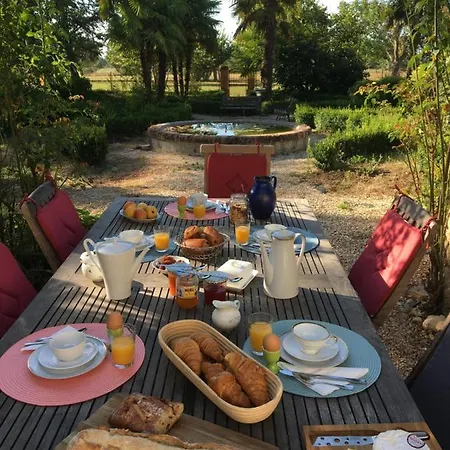 Domaine De Menerque Bed & Breakfast *