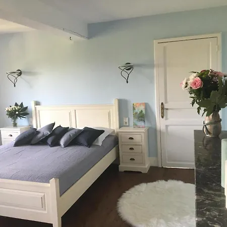 Bed & Breakfast Domaine De Menerque