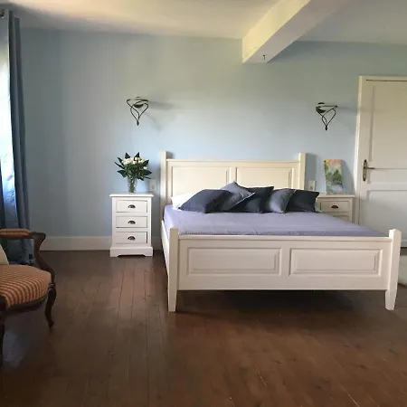 Domaine De Menerque Bed & Breakfast *